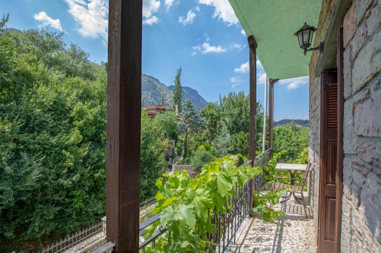 Eptálofos Guesthouse Alexandra מראה חיצוני תמונה