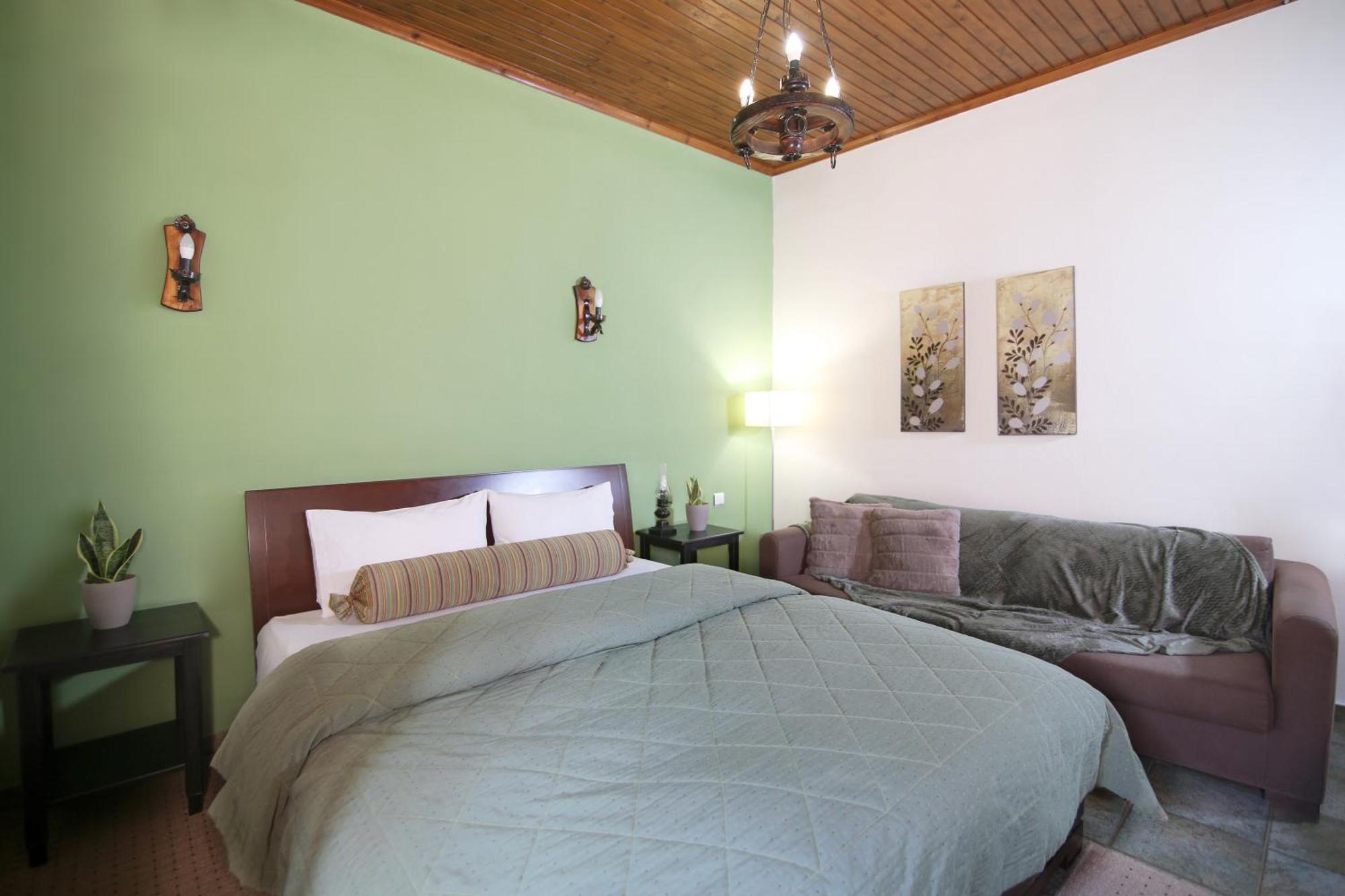 Eptálofos Guesthouse Alexandra מראה חיצוני תמונה