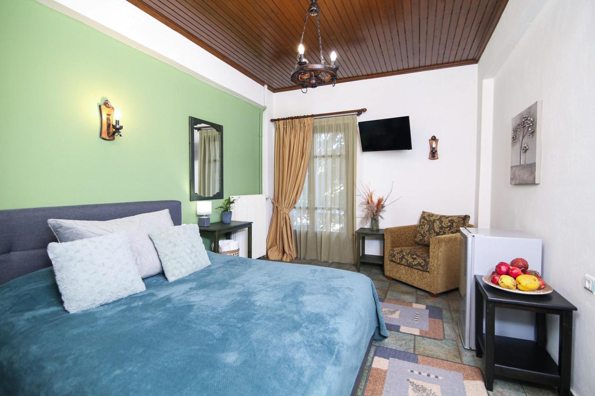 Eptálofos Guesthouse Alexandra מראה חיצוני תמונה