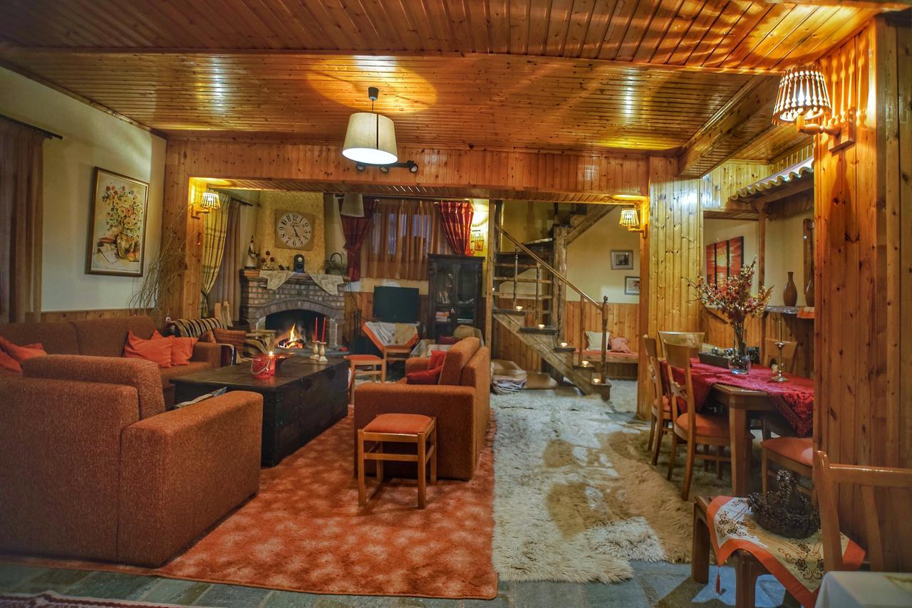 Eptálofos Guesthouse Alexandra מראה חיצוני תמונה