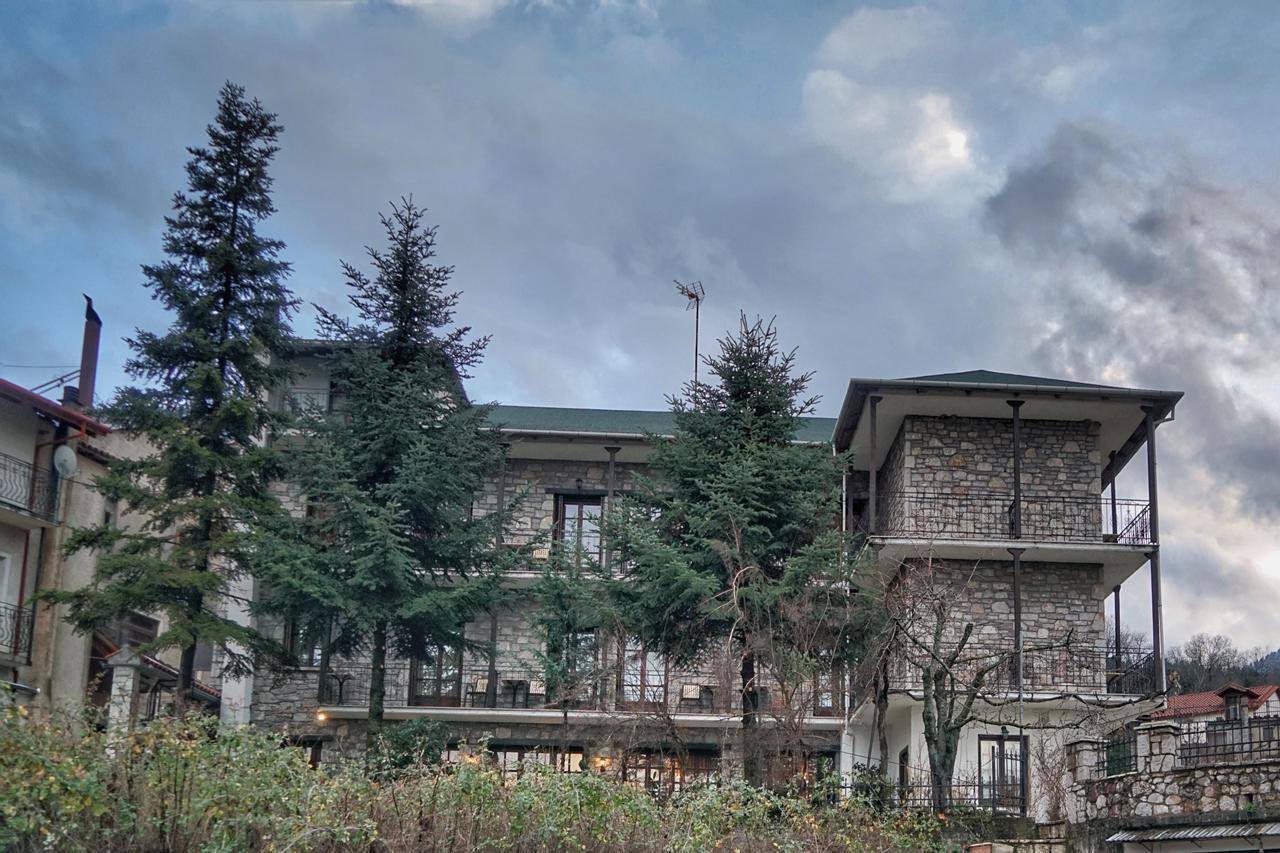 Eptálofos Guesthouse Alexandra מראה חיצוני תמונה