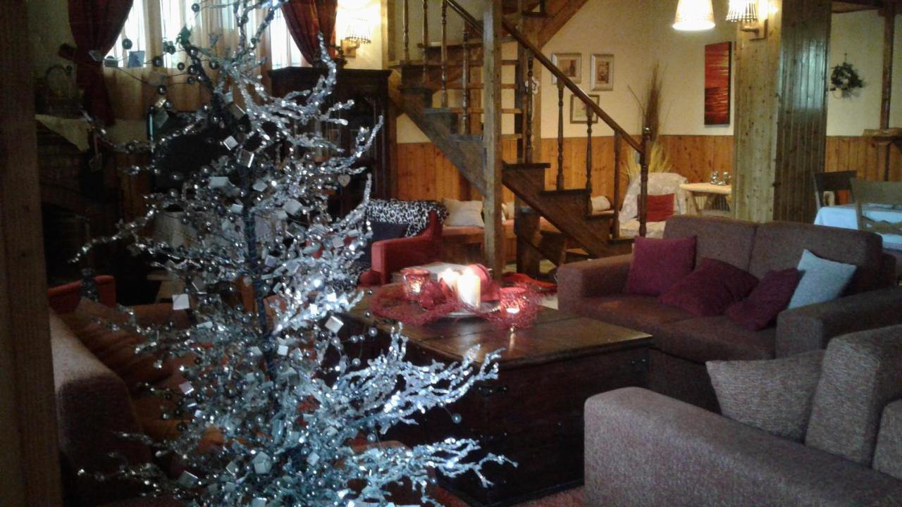 Eptálofos Guesthouse Alexandra מראה חיצוני תמונה
